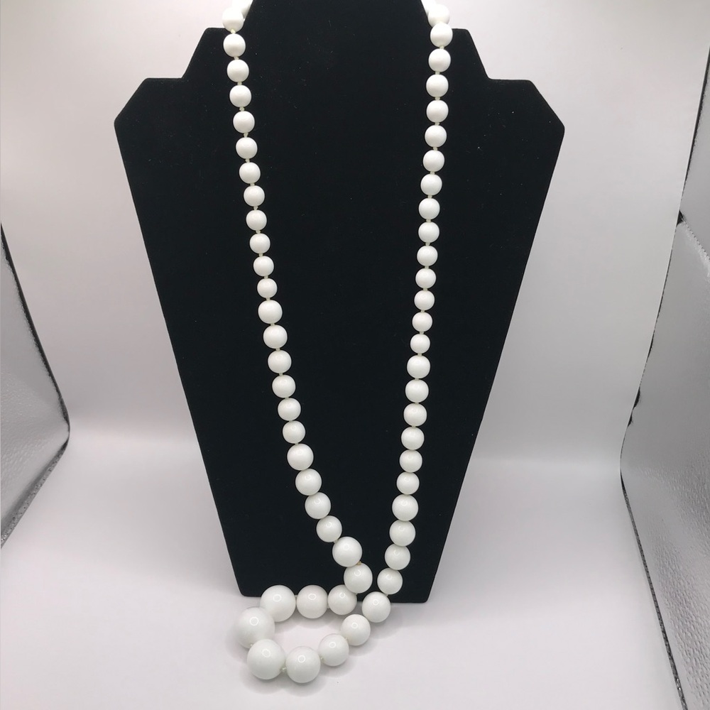 3 Elegant White Acrylic Beaded Layering Necklaces - Picture 12 of 12